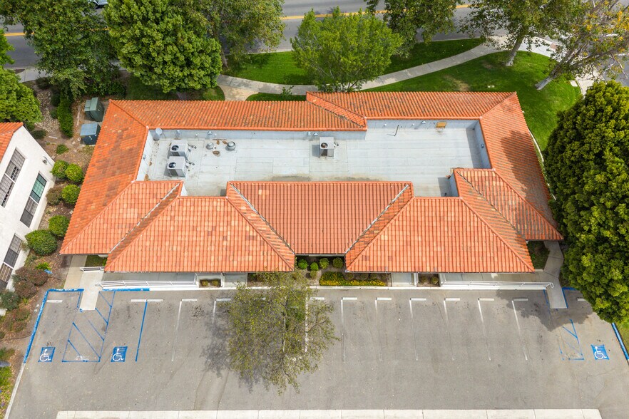 More Photos Of 1100 Paseo Camarillo, Camarillo Office For Sale