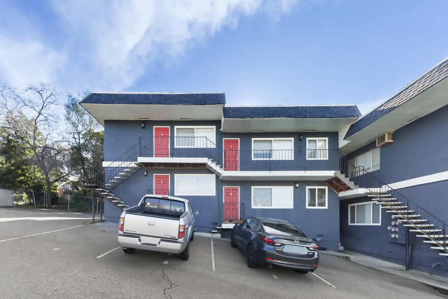 More Photos Of 163 Pleasant Ave, Auburn Apartments For Sale