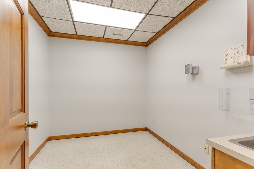 More Photos Of 2816 Veach Rd, Owensboro Medical For Sale