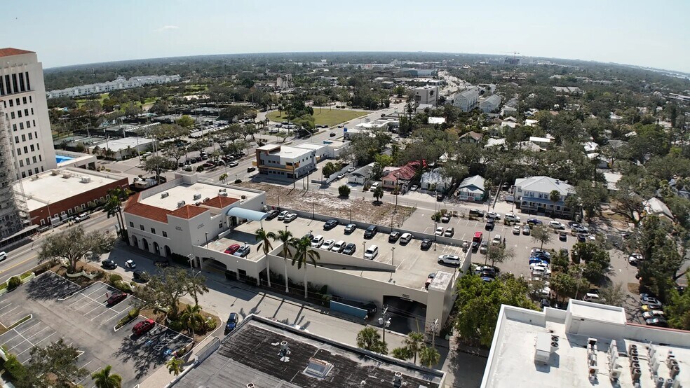 More Photos Of 1970 Golf St, Sarasota Medical For Lease