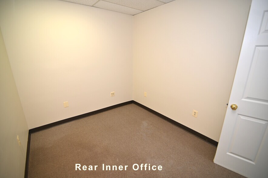 More Photos Of 6 Industrial Park, Waldorf Medical For Lease