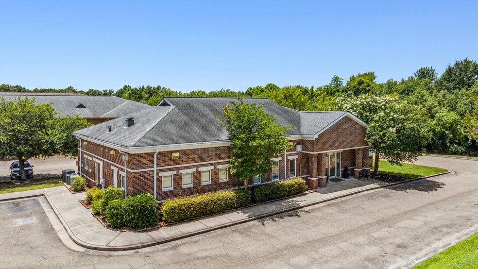 More Photos Of 128 River View Dr, Flowood Medical For Sale