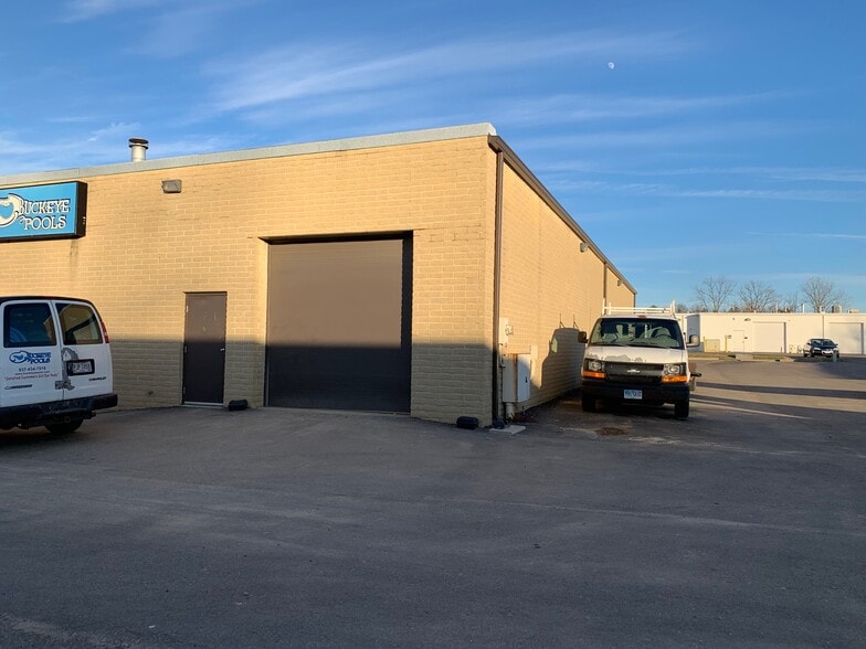More Photos Of 486 Windsor Park Dr, Dayton Warehouse For Lease