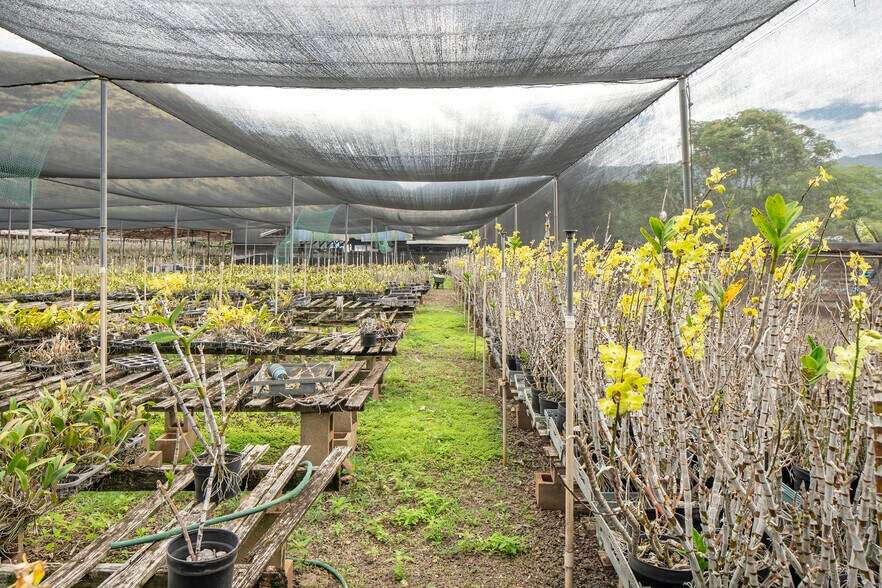 More Photos Of 86-347 Halona Rd, Waianae Contractor Storage Yard For Sale