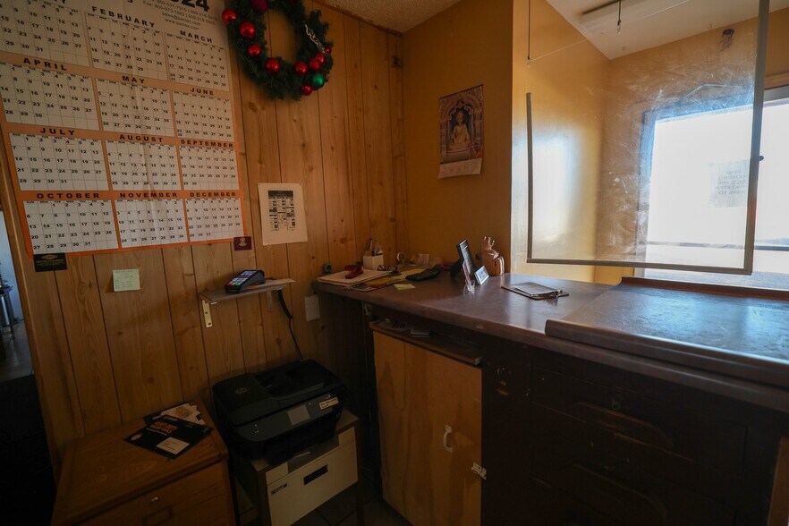 More Photos Of 205 E Broadway St, Fritch Hotel For Sale