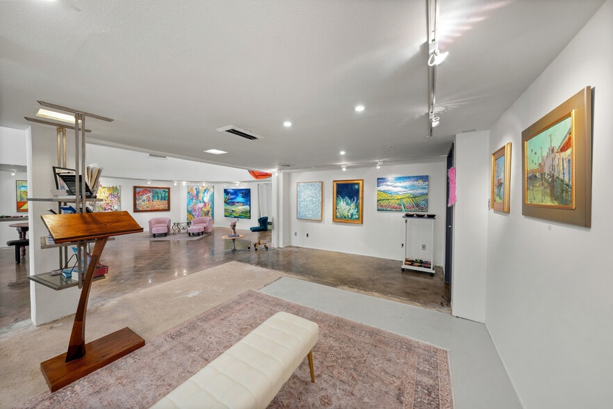 More Photos Of 515 22nd St, Galveston General Retail For Sale