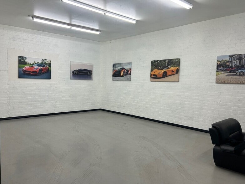 More Photos Of 620 W Colton Ave, Redlands Flex For Lease