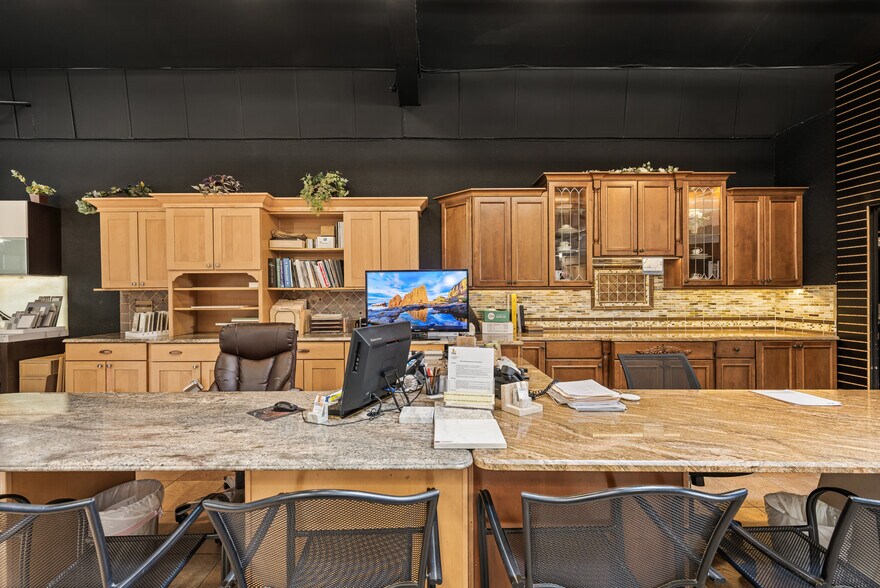 More Photos Of 1701 S State College Blvd, Anaheim Manufacturing For Sale