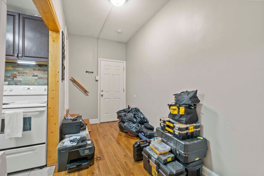 More Photos Of 1407 McCulloh St, Baltimore Apartments For Sale
