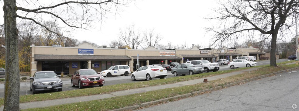 More Photos Of 136 Lake St, Newburgh Storefront For Lease