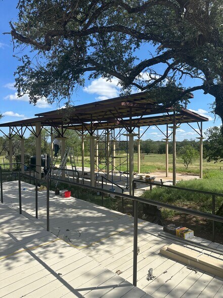 More Photos Of 9900 E State Highway 71, Spicewood Storefront For Lease