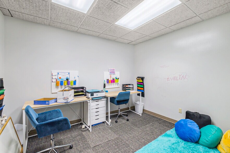 More Photos Of 1063 W Hill Rd, Flint Medical For Sale