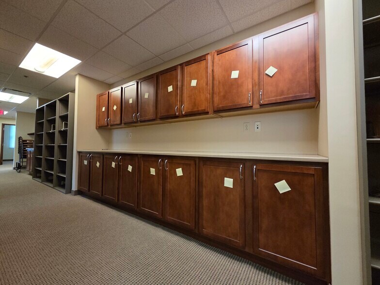 More Photos Of 575 Main St, Middletown Medical For Sale