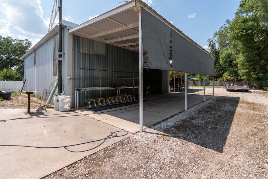 More Photos Of 507 SE 6th St, Williston Self Storage For Sale