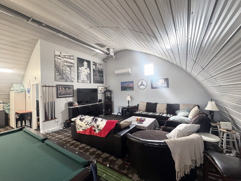 More Photos Of 53314 Hwy 44, Spruce Grove Service For Sale