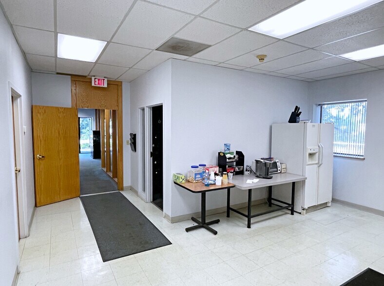 More Photos Of 58 Concord St, North Reading Office For Lease