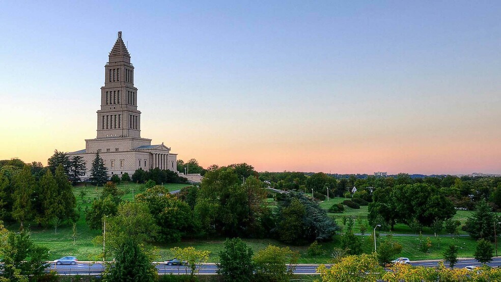 More Photos Of 5055 Seminary Rd, Alexandria Apartments For Lease