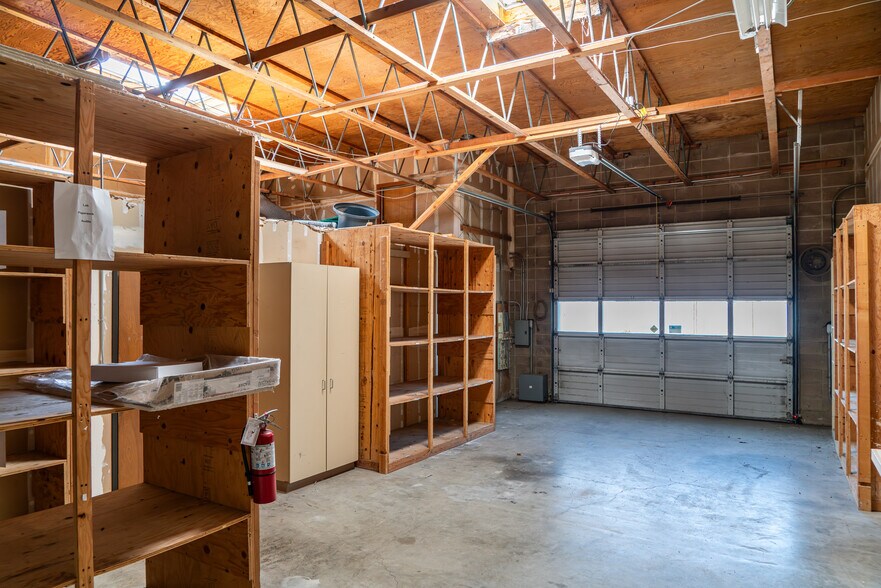 More Photos Of 815-817 N Central Ave, Medford Storefront For Lease