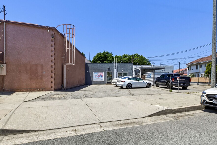 More Photos Of 2020 N Glenoaks Blvd, Burbank Medical For Sale