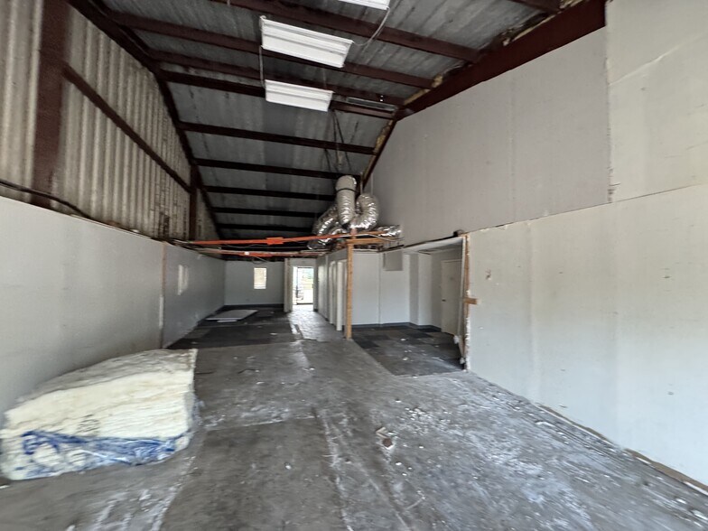 More Photos Of 40120 Industrial Park Cir, Georgetown Warehouse For Sale