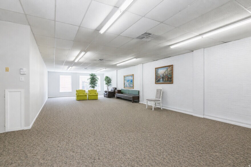More Photos Of 55 S State St, Preston General Retail For Sale
