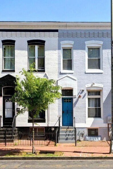 Primary Photo Of 1426 Pennsylvania Ave SE, Washington Storefront Retail Residential For Lease