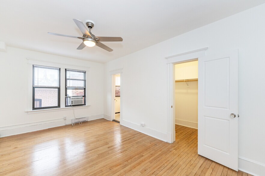 More Photos Of 1604 Q St NW, Washington Apartments For Sale