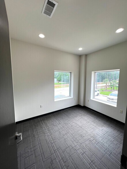 More Photos Of 32403 Tamina Rd, Magnolia Unknown For Lease