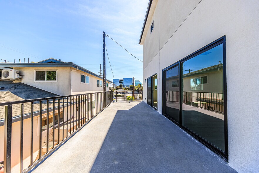 More Photos Of 1954-1958 Purdue Ave, Los Angeles Apartments For Sale