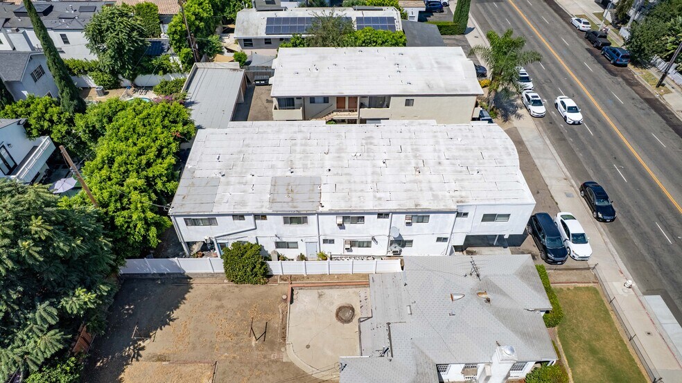More Photos Of 14716 Magnolia Blvd, Sherman Oaks Apartments For Sale