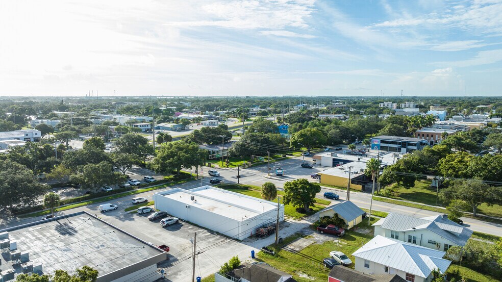 More Photos Of 2315 14th Ave, Vero Beach Medical For Sale