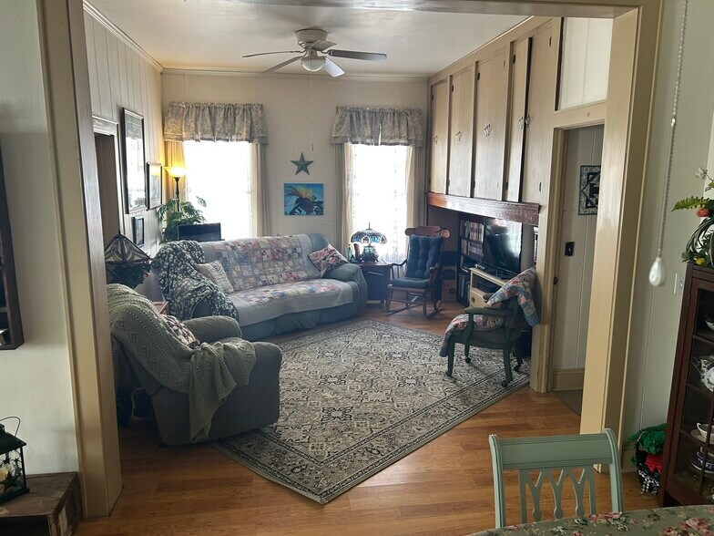 More Photos Of 400 4th St, Sutton Storefront Retail Residential For Sale