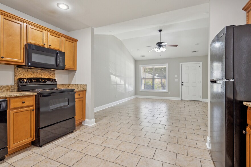 More Photos Of 1401-1435 Allies Ct, Florence Apartments For Sale