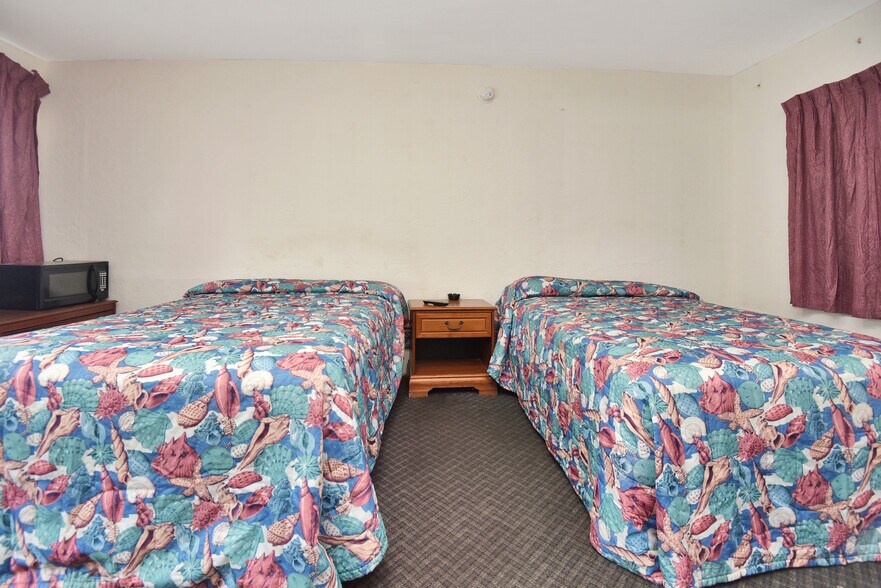 More Photos Of 1028 Ridgewood Ave, Daytona Beach Hospitality For Sale