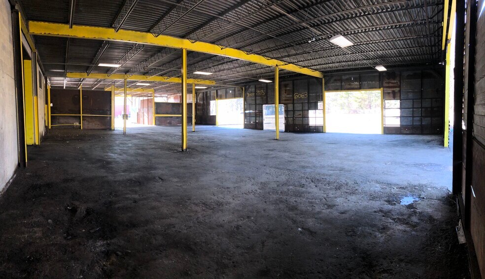 More Photos Of 1 Reisner Way, Clinton Manufacturing For Lease