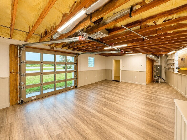 More Photos Of 2997 N Us Highway 1, Fort Pierce Light Manufacturing For Lease