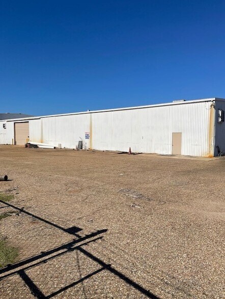 More Photos Of 505 Aero Dr, Shreveport Manufacturing For Sale