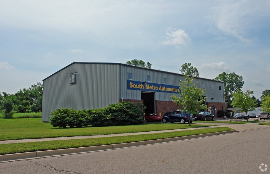More Photos Of 1708 S Metro Pky, Centerville Light Distribution For Sale