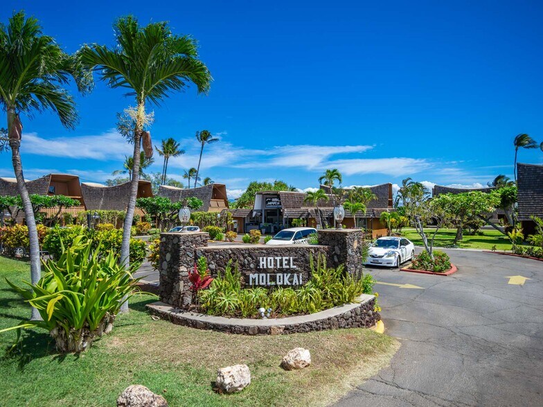 More Photos Of 1300 Kamehameha V Hwy, Kaunakakai Hotel For Sale