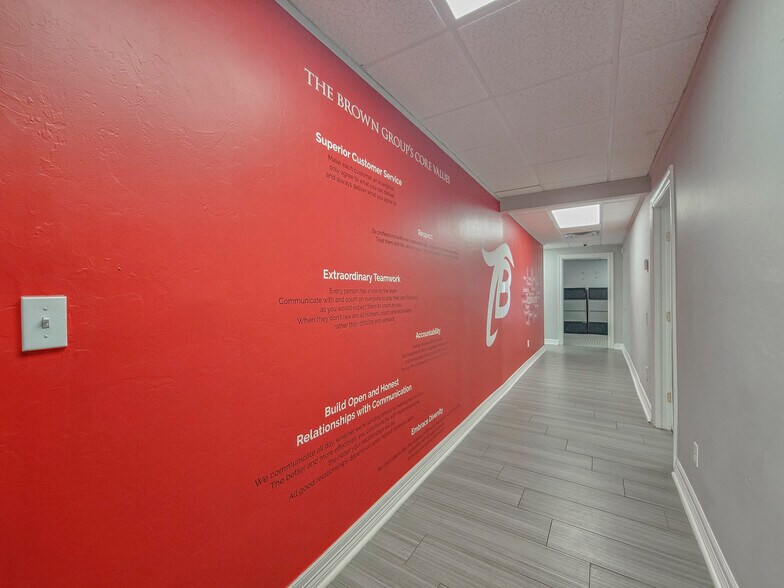 More Photos Of 6001 Nw Expressway, Oklahoma City Office For Sale