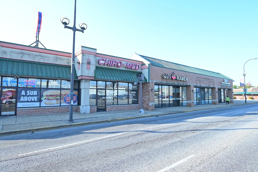 Primary Photo Of 4815 W 95th St, Oak Lawn Storefront For Lease