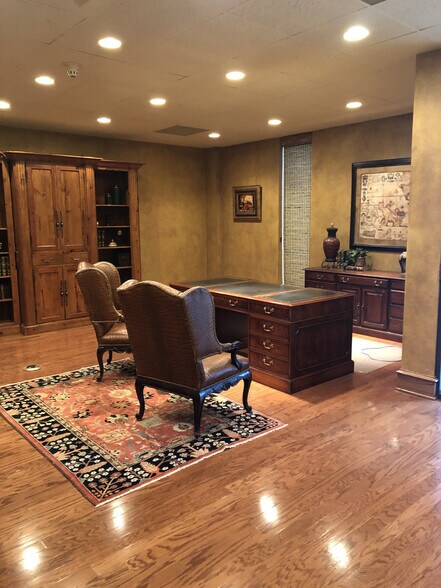 More Photos Of 6009 Financial Plz, Shreveport Office For Sale