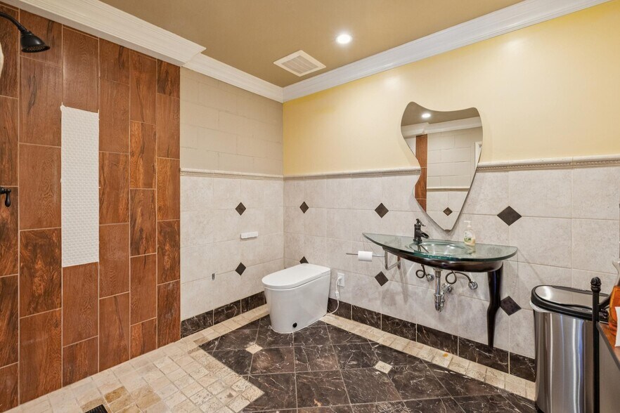 More Photos Of 5560 Boscell Common, Fremont Warehouse For Sale