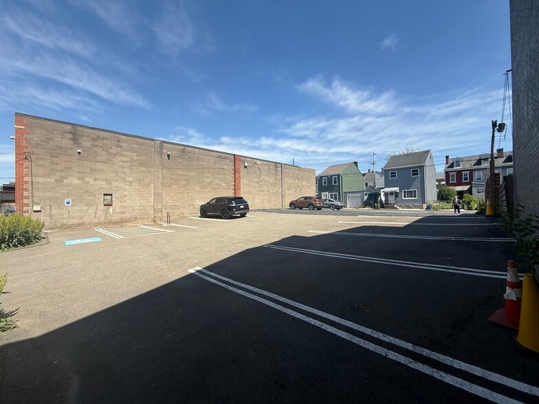 More Photos Of 4920 Harrison St, Pittsburgh Warehouse For Lease