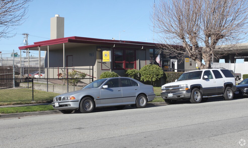 Primary Photo Of 965 San Mateo Ave, San Bruno Service For Lease