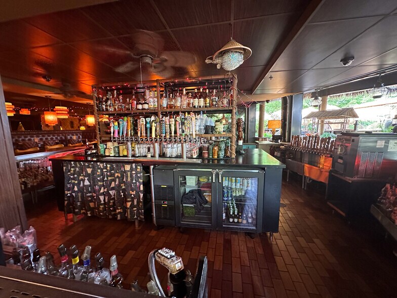 More Photos Of 1900 & 1924 Marshall St NE, Minneapolis Restaurant For Lease