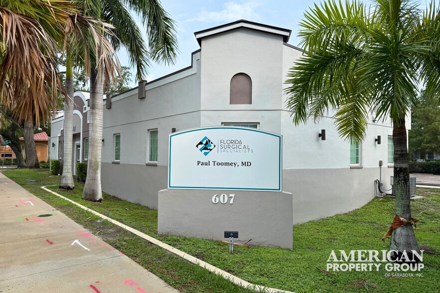 Primary Photo Of 607 Manatee Ave E, Bradenton Medical For Lease