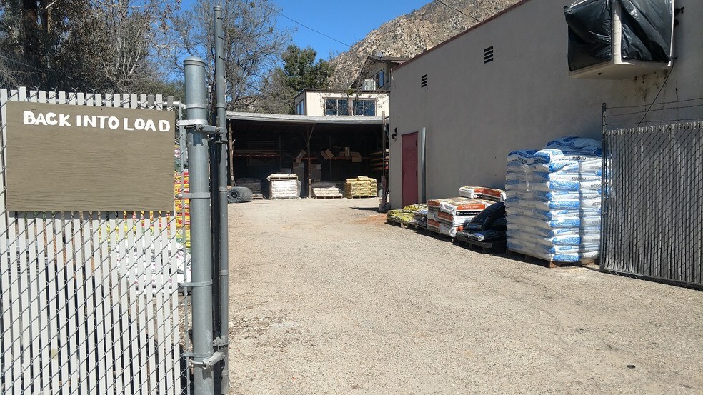 More Photos Of 11317 Kernville Rd, Kernville Storefront For Sale