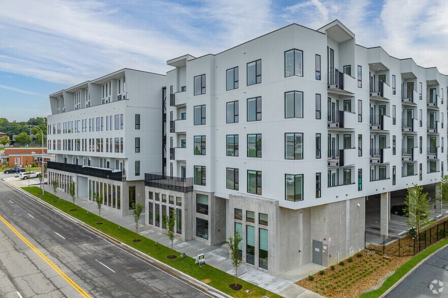 More Photos Of 1009 8th Ave S, Nashville Apartments For Lease