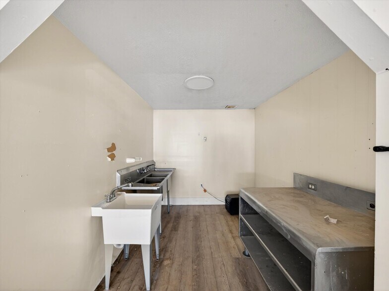 More Photos Of 9 S Main St, Manchester Storefront Retail Residential For Sale